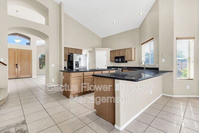 Building Photo - 2524 N Sunrise