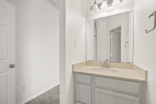 Building Photo - 28131 Scenic Shore Ln