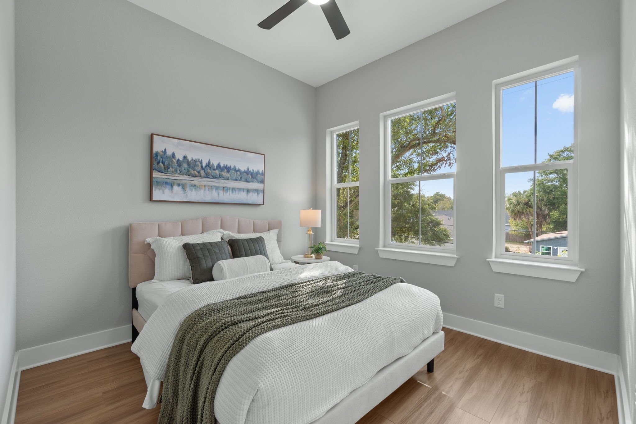 Building Photo - 706 N F St