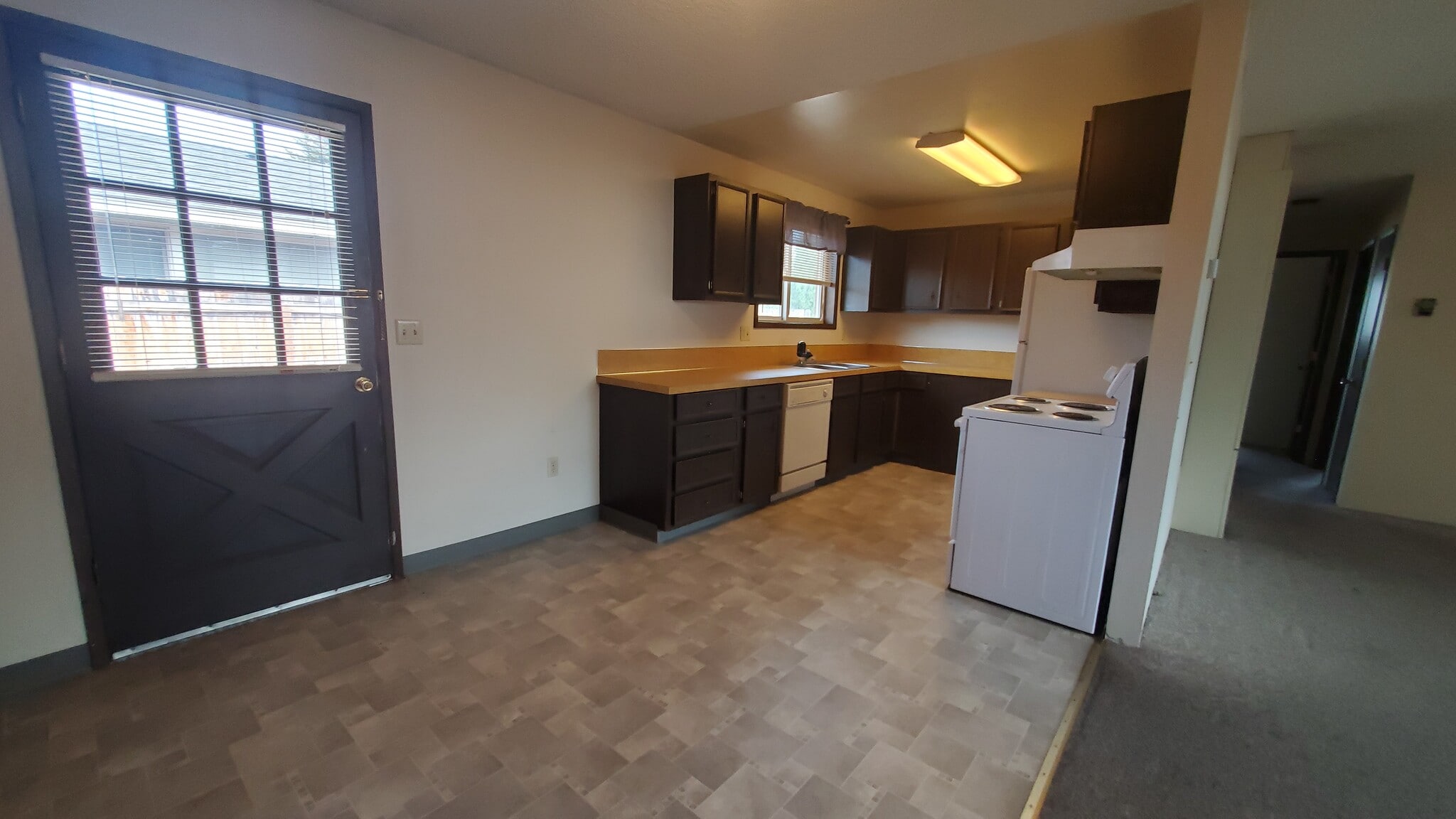 Building Photo - 5000 Gatewood Dr