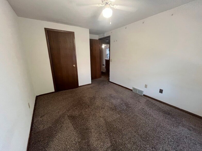 Building Photo - 411 W Doty St