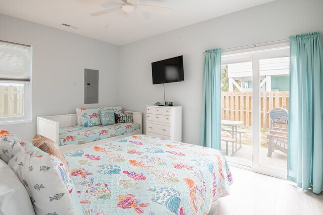 Building Photo - PET FRIENDLY OFF-SEASON RENTAL WITH OCEAN VIEW