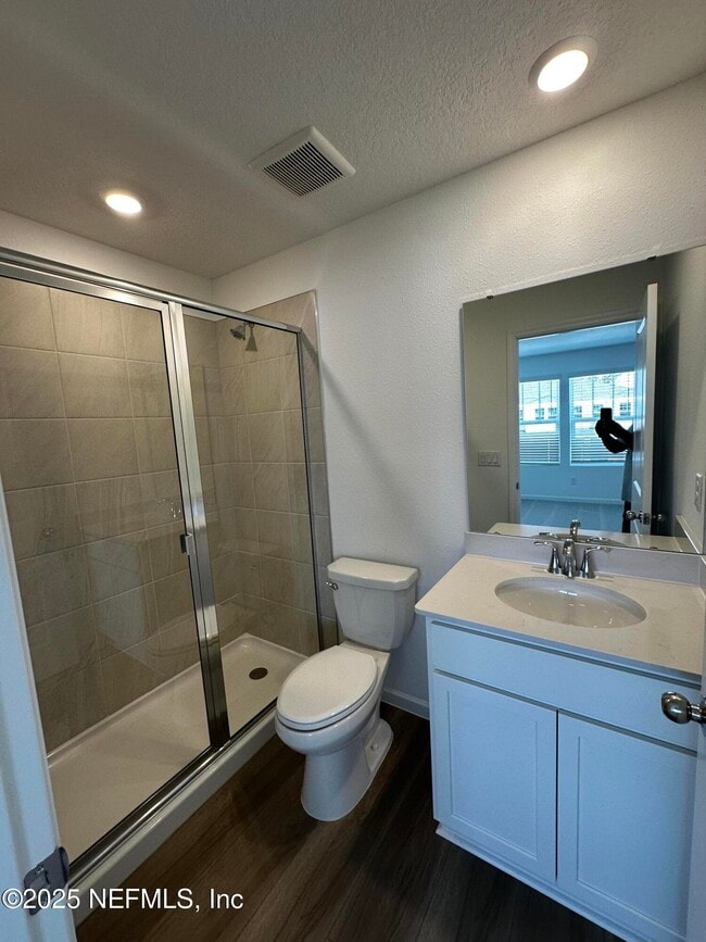 Building Photo - 611 Holly Lks Dr