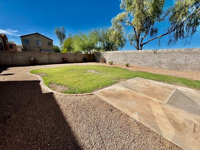 Building Photo - 3018 W Sands Dr