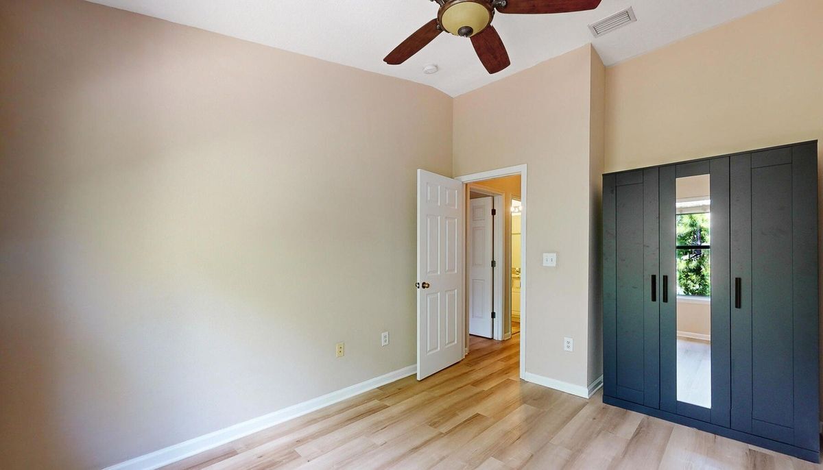 Building Photo - 5881 Moonstone Ct