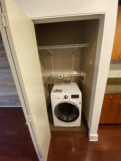 Washer/Dryer - 62 West Colonial Drive
