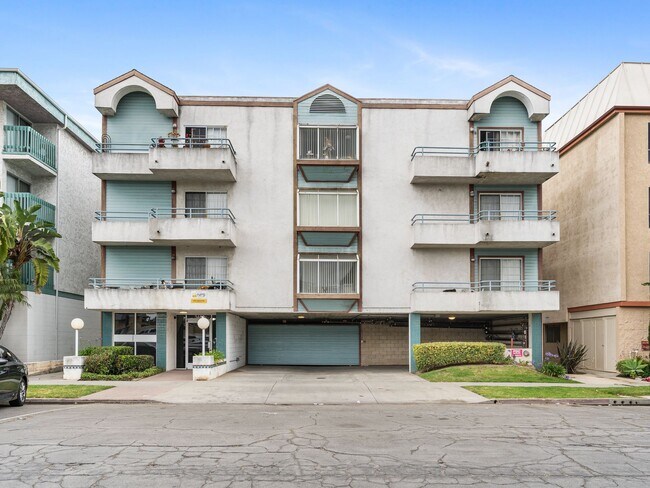 Building Photo - 3485 Linden Ave