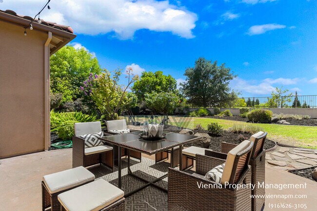 Building Photo - Beautiful 4 Bedroom Home in Catta Verdera