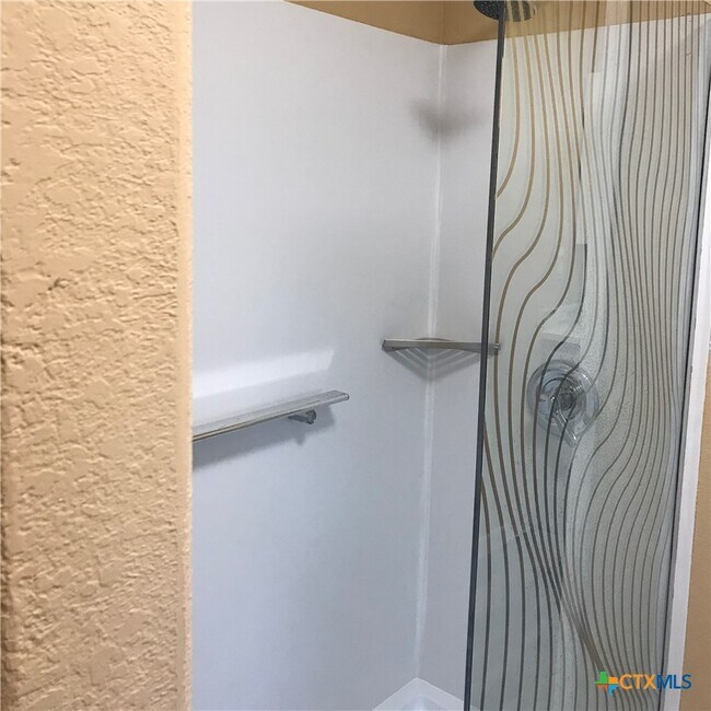 Building Photo - 4841 TX-35