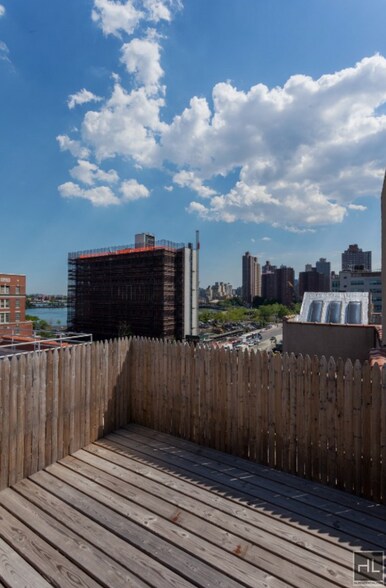 Building Photo - East 100th Street