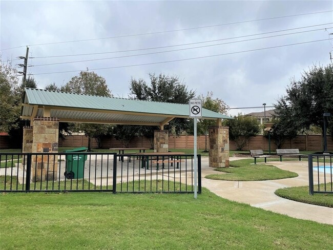 Building Photo - 7018 Brockington Dr