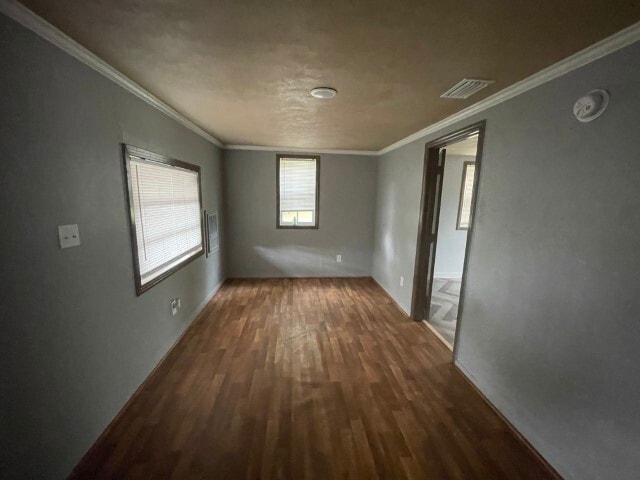 Building Photo - 305 SW 2 Ave