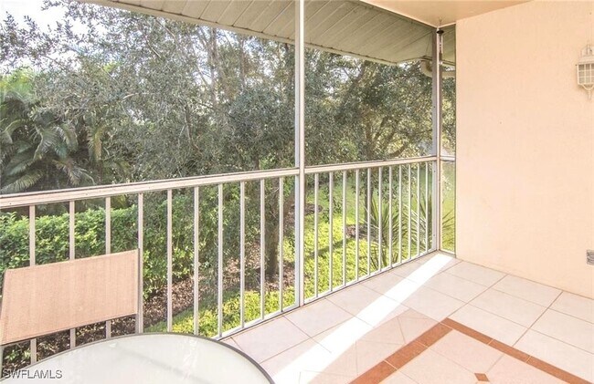 Building Photo - 613 Squire Cir