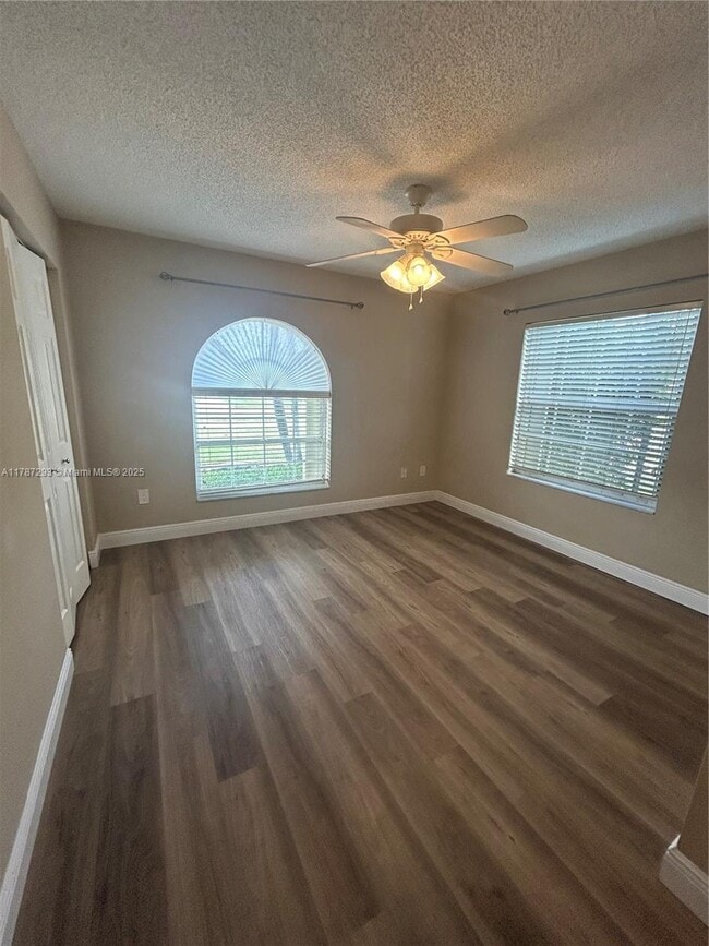 Building Photo - 9721 SW 15th Dr