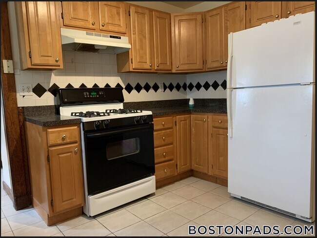 Building Photo - 189 Calumet St