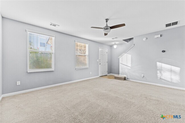 Building Photo - 320 Trestle Tree