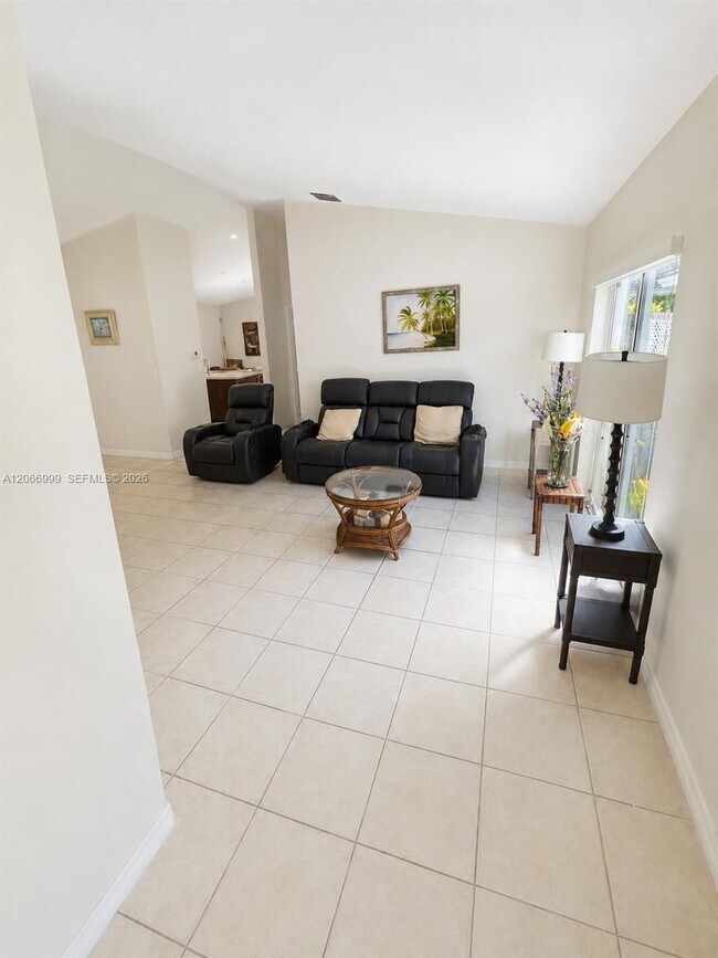 Building Photo - 13923 SW 151st Ave