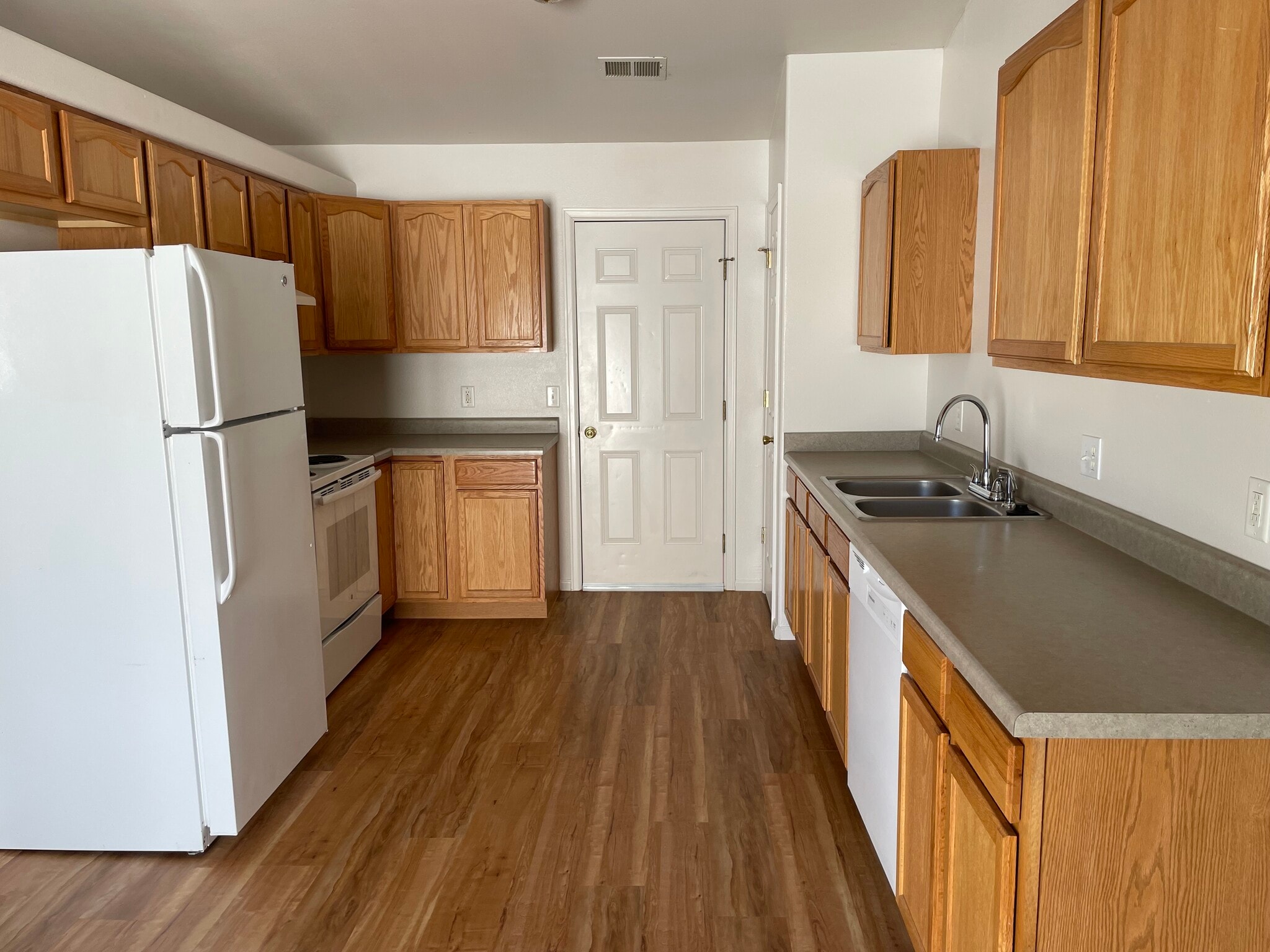 Kitchen - 3178 D 1/2 Rd