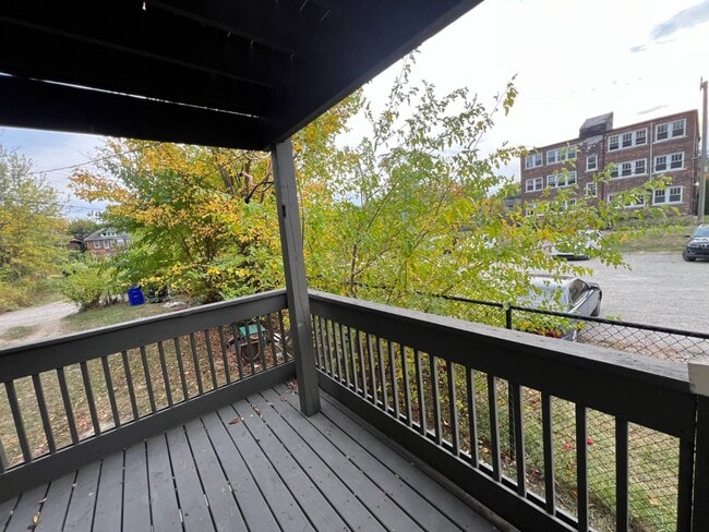 Building Photo - 1943 W Bethune St