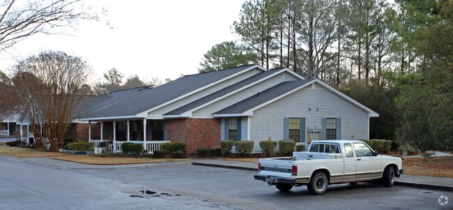 Building Photo - Canterbury Apartments