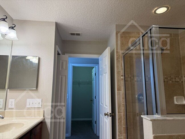 Building Photo - 109 Whispering Pines Way