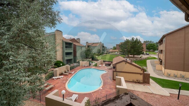 Building Photo - Westside Condo