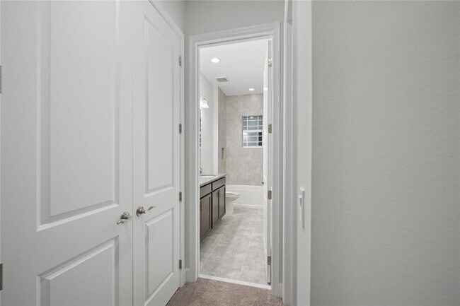 Building Photo - 5164 Liberty Ln