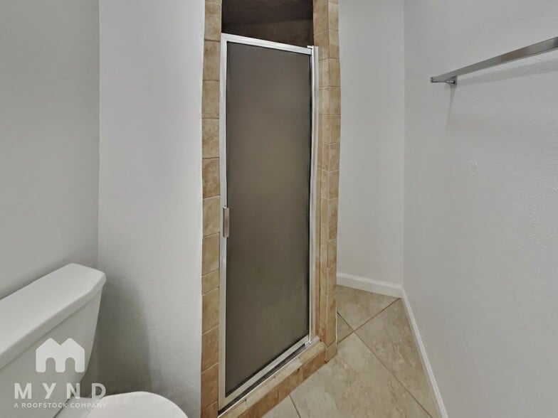 Building Photo - 709 Croydon Dr