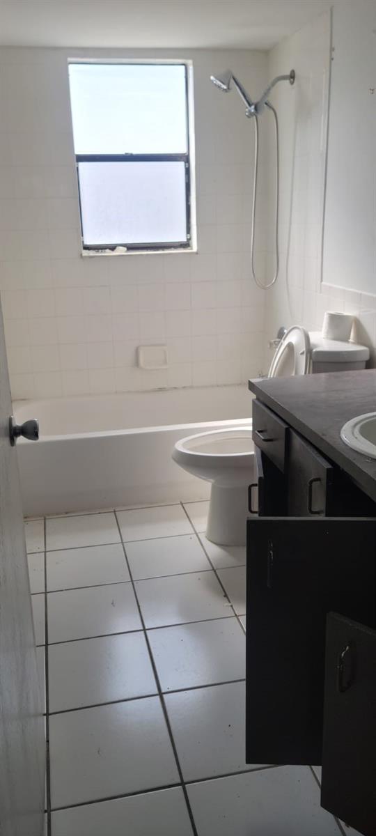 Building Photo - 500 NE 2nd St