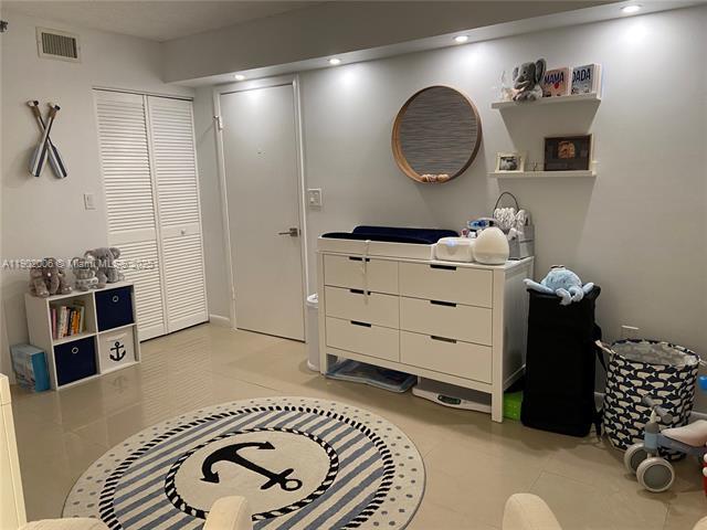 Building Photo - 540 Brickell Key Dr