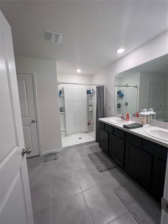 Building Photo - 5162 Diantha Way