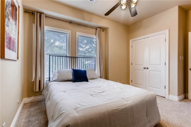 Building Photo - 306 E 34th St