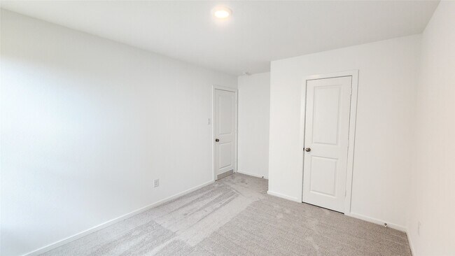 Building Photo - 26819 Feather Reed Dr