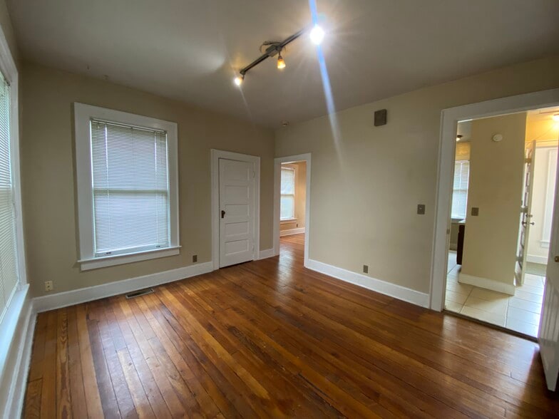 Living room - 616 SE 3rd St