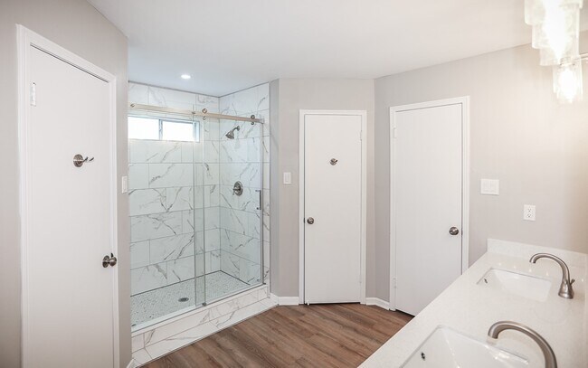 Building Photo - 18102 Mahogany Forest Dr