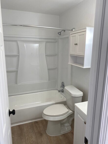 New updated Bathroom - 615 S 6th St