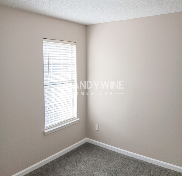 Building Photo - 5540 Dedo Cove