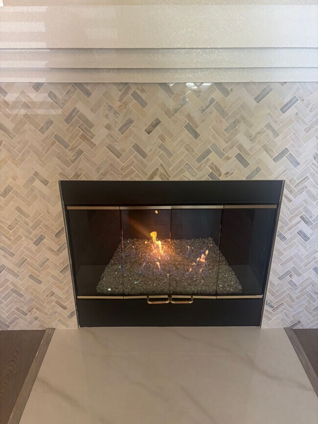 Building Photo - Awesome Property