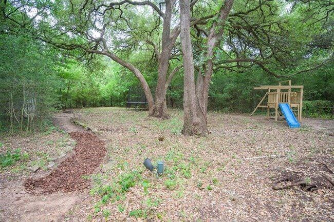 Building Photo - 6000 La Naranja Ln