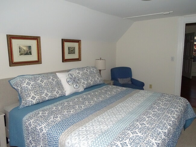 Building Photo - 101 S Main St