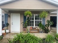 Building Photo - 2150 Redbud Ln