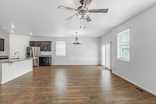 Building Photo - 6037 N Halifax Ct