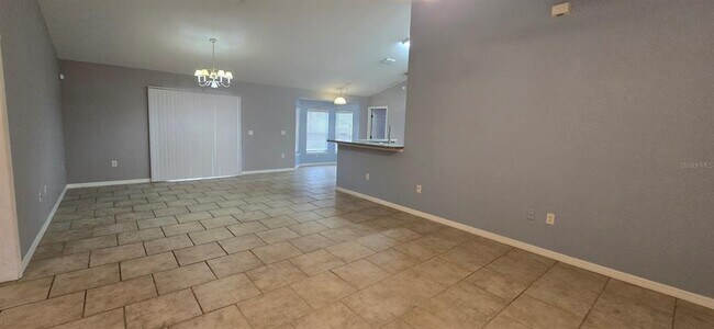 Building Photo - 11 Hemlock Court Pass