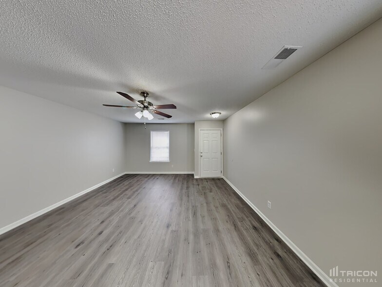 Building Photo - 105 W Waverly Pl Ct