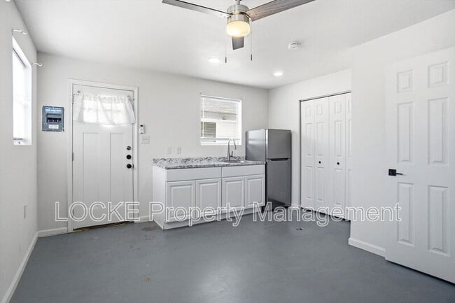 Building Photo - 209 Westfork Dr