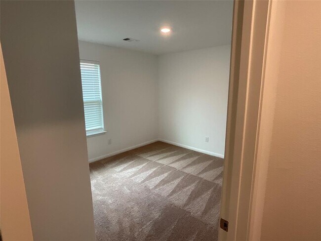 Building Photo - 17800 Speculator Ln