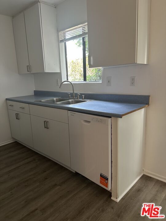 Building Photo - 710 S Crenshaw Blvd