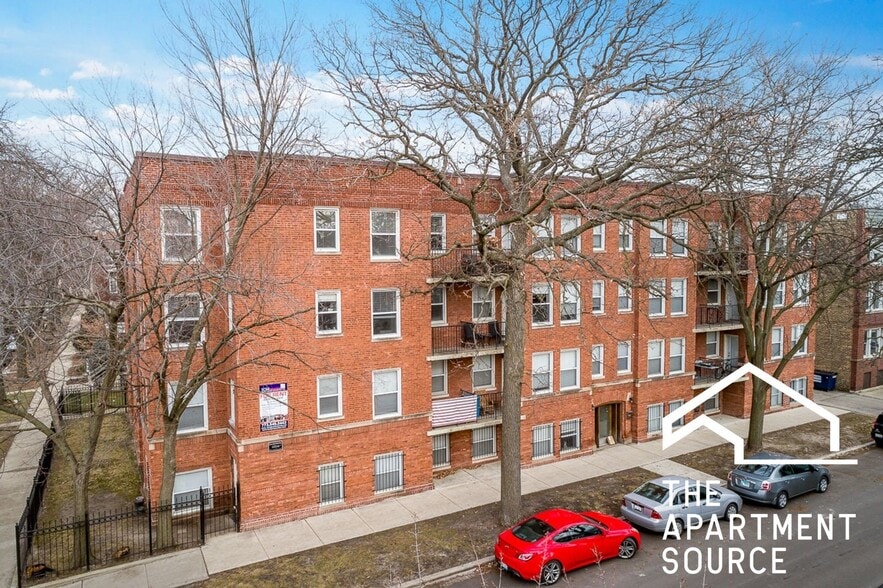 Building Photo - 2520 W Leland Ave