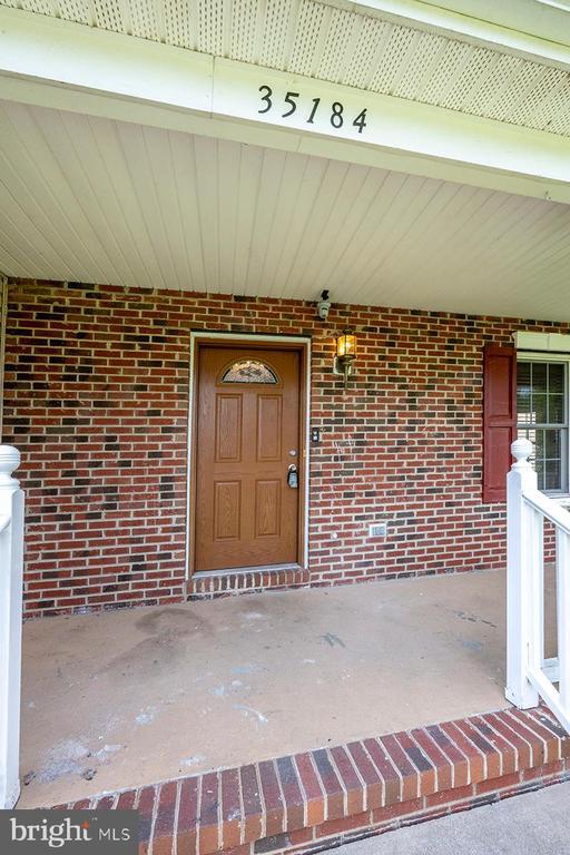 Building Photo - 35184 Pheasant Ridge Rd