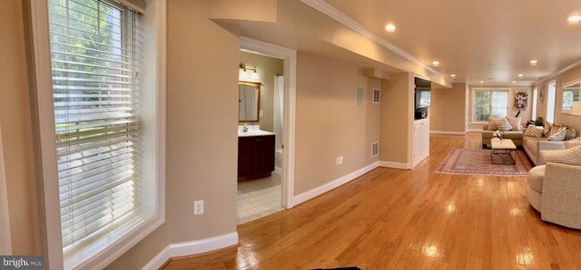 Building Photo - 202 Martins Ln